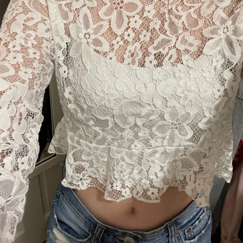 H&M White Lace Crop Blouse